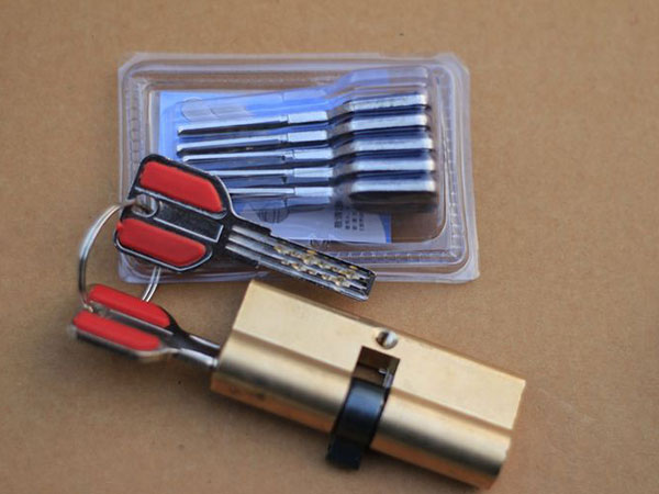 边坝24小时上门开锁公司